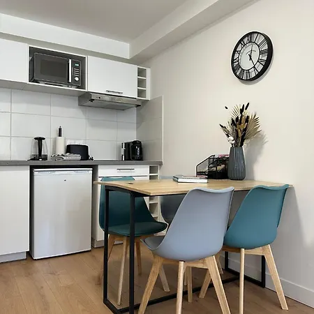 Logement 7 Parking Prive Gratuit Sous Video Surveillance 公寓 普瓦捷