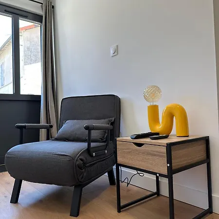 Logement 7 Parking Prive Gratuit Sous Video Surveillance * 普瓦捷